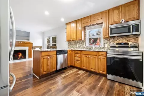 541 Green Pond Rd, Rockaway Township, NJ 07866