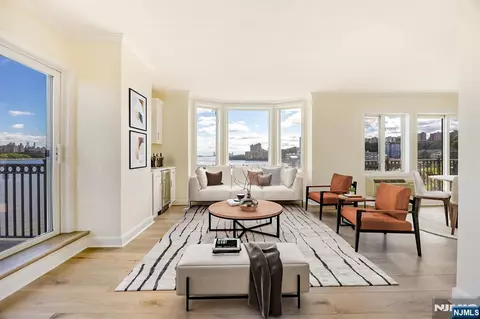 6315 City Pl, Edgewater, NJ 07020