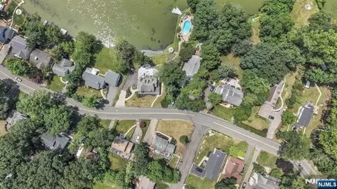 48 Lake Dr, Wayne, NJ 07470 photo 34