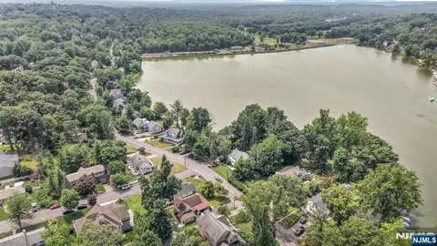 48 Lake Dr, Wayne, NJ 07470 photo 32