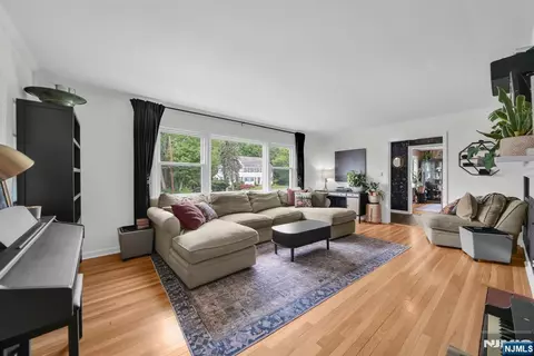 48 Lake Dr, Wayne, NJ 07470 photo 7