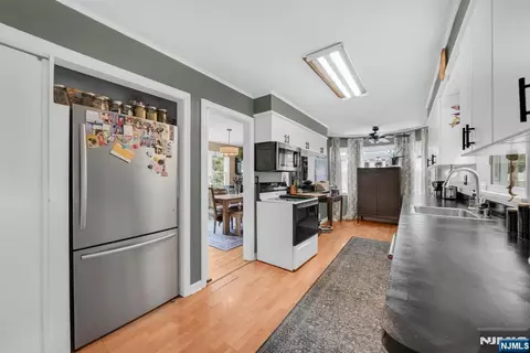 48 Lake Dr, Wayne, NJ 07470 photo 11