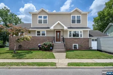 1 Veprek Ln, South Hackensack, NJ 07606