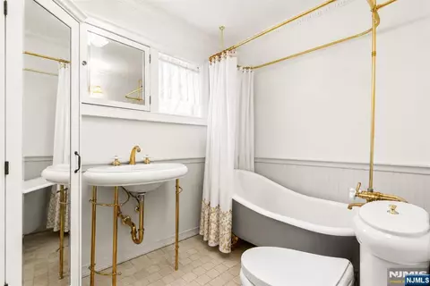 Bath - 384 Anderson St, Hackensack, NJ 07601 photo 1 of 2