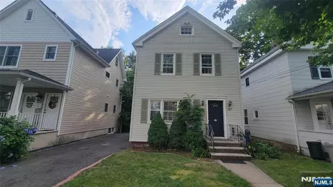 110 3rd Ave, Hawthorne, NJ 07506