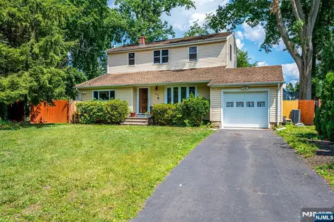228 Henry Ct, North Plainfield, NJ 07060