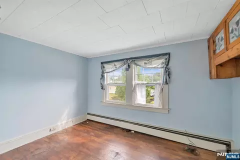 Bedroom - 163 W Midland Ave, Paramus, NJ 07652 photo 2 of 7
