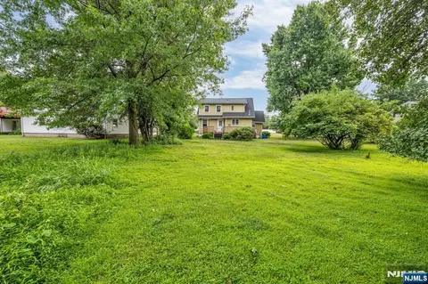 Exterior - 163 W Midland Ave, Paramus, NJ 07652 photo 3 of 5