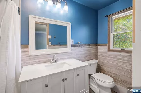 Bath - 308 Ross Ave, Hackensack, NJ 07601 photo 2 of 5