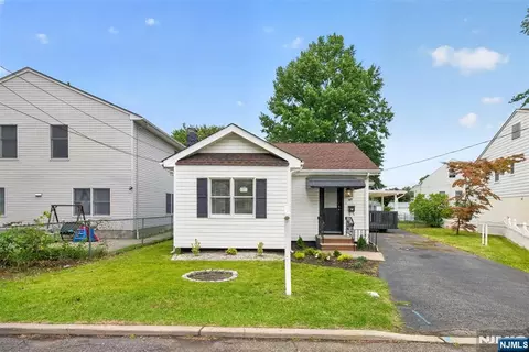 50 Kinzley St, South Hackensack, NJ 07606