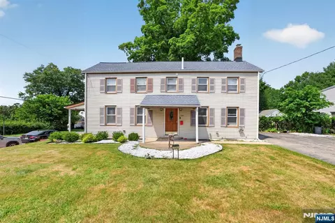 720 Ringwood Ave, Pompton Lakes, NJ 07442