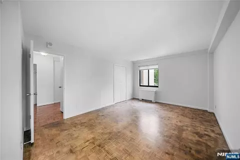 Other - 1375 River Rd #2B, Edgewater, NJ 07020 photo 3 of 10