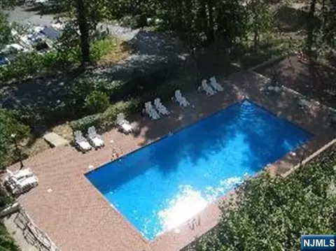 Exterior - 1375 River Rd #2B, Edgewater, NJ 07020 photo 3 of 5