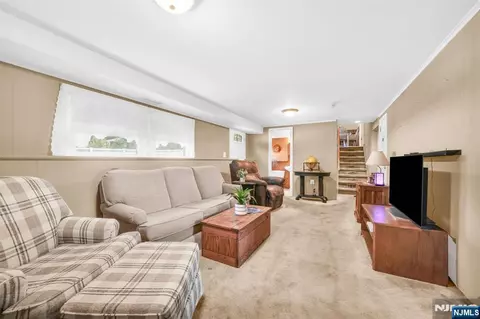 19 Lawrence Rd, Wayne, NJ 07470 photo 18