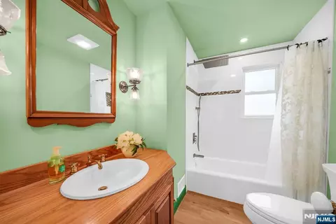 19 Lawrence Rd, Wayne, NJ 07470 photo 16