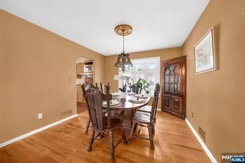 19 Lawrence Rd, Wayne, NJ 07470 photo 7