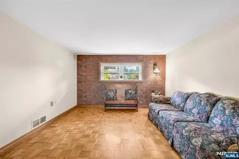19 Lawrence Rd, Wayne, NJ 07470 photo 19