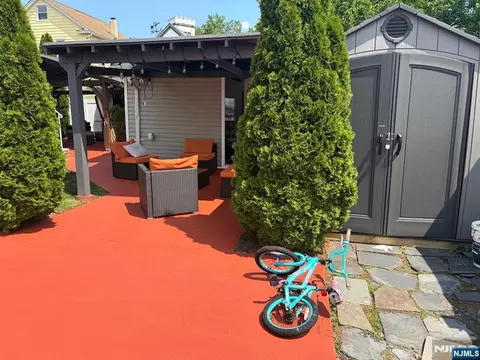 Exterior - 371 Simons Ave, Hackensack, NJ 07601 photo 5 of 8