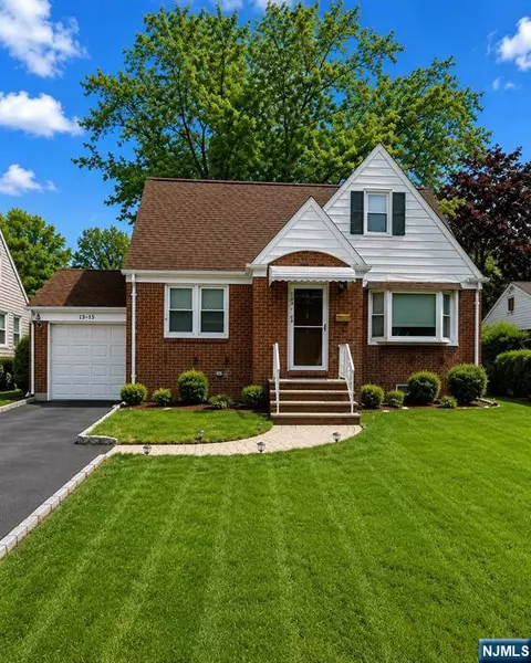 13-38 Hedman Pl, Fair Lawn, NJ 07410