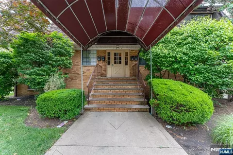 89-93 Teaneck Rd #A4, Ridgefield Park, NJ 07660