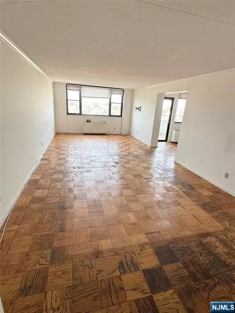 250 Gorge #17I, Cliffside Park, NJ 07010