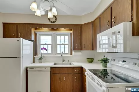 224 Euclid Ave, Hackensack, NJ 07601 photo 26