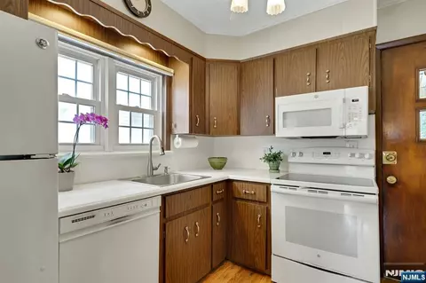 224 Euclid Ave, Hackensack, NJ 07601 photo 25