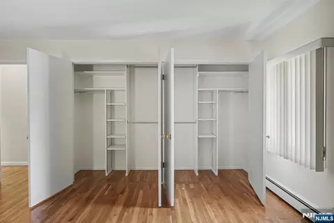 151 Broadview Ter, Paramus, NJ 07652 photo 10