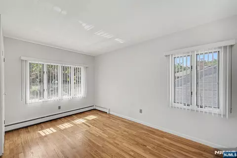 151 Broadview Ter, Paramus, NJ 07652 photo 9