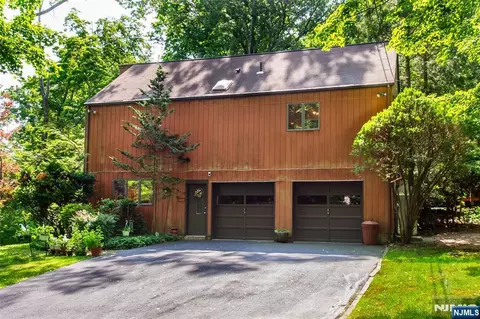 49 Hope Rd, Liberty, NJ 07838