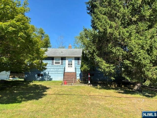 145 Lohs Pl, Harrington Park, NJ 07640