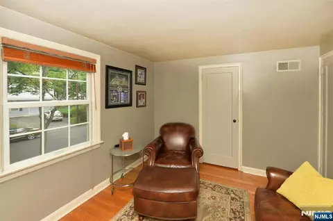 418 Burlington Rd, Paramus, NJ 07652 photo 27