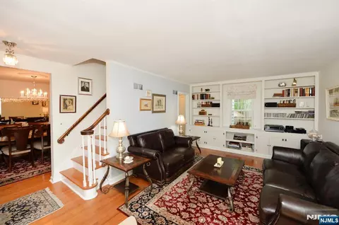 418 Burlington Rd, Paramus, NJ 07652 photo 9