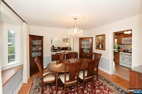 418 Burlington Rd, Paramus, NJ 07652 photo 12