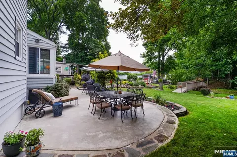 418 Burlington Rd, Paramus, NJ 07652 photo 19