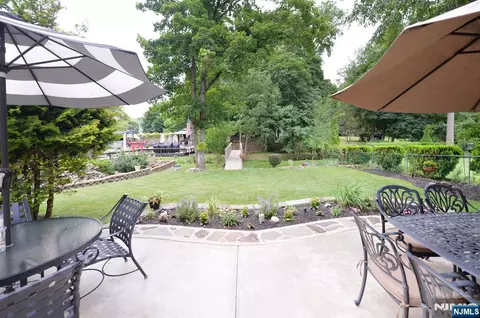 418 Burlington Rd, Paramus, NJ 07652 photo 20