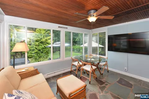 418 Burlington Rd, Paramus, NJ 07652 photo 16