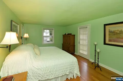418 Burlington Rd, Paramus, NJ 07652 photo 24