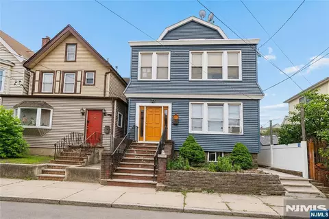 605 Central Ave, Harrison, NJ 07029