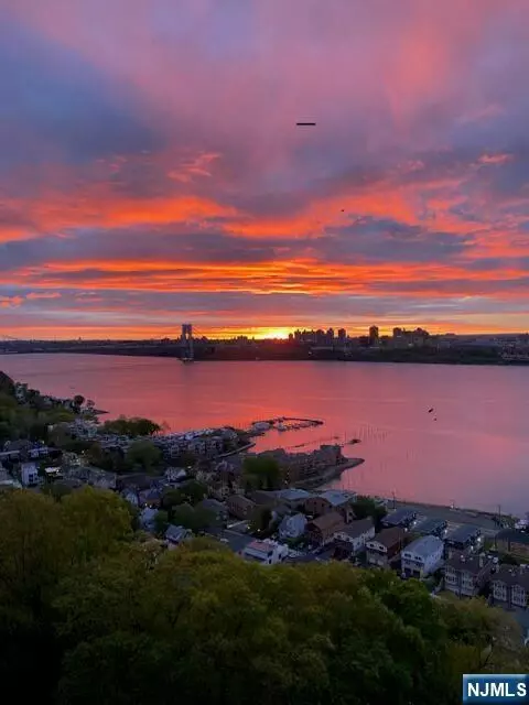 5 Horizon #1208, Fort Lee, NJ 07024
