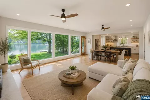 77 E Lake Dr, Wayne, NJ 07470 photo 15