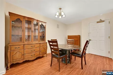 Dining - 189 Forest Ave #211, Paramus, NJ 07652 photo 2 of 2