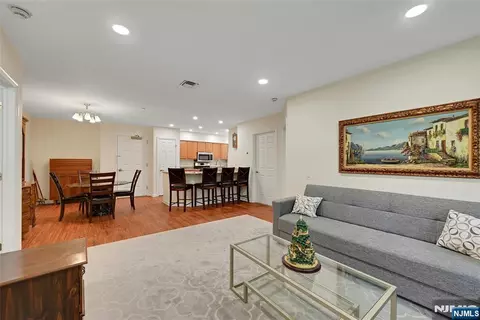 Other - 189 Forest Ave #211, Paramus, NJ 07652 photo 4 of 7