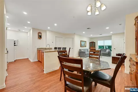 Dining - 189 Forest Ave #211, Paramus, NJ 07652 photo 1 of 2