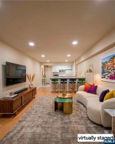 333 Grand Ave #3M, Palisades Park, NJ 07650