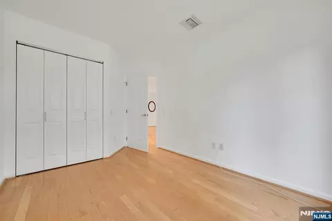 189 Forest #213, Paramus, NJ 07652 photo 13