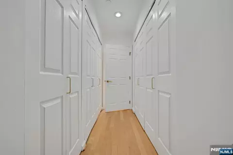 189 Forest #213, Paramus, NJ 07652 photo 12
