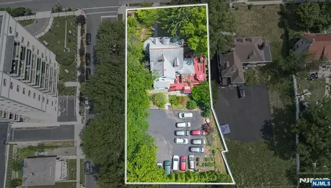 129 Munn Ave, East Orange, NJ 07018