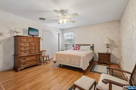 Bedroom - 270 Midwood Rd, Paramus, NJ 07652 photo 1 of 3