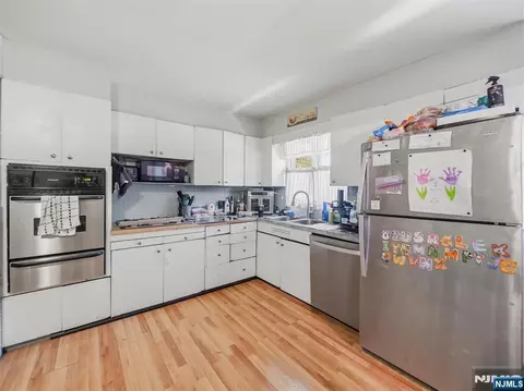 33 Prospect St, Paramus, NJ 07652 photo 13